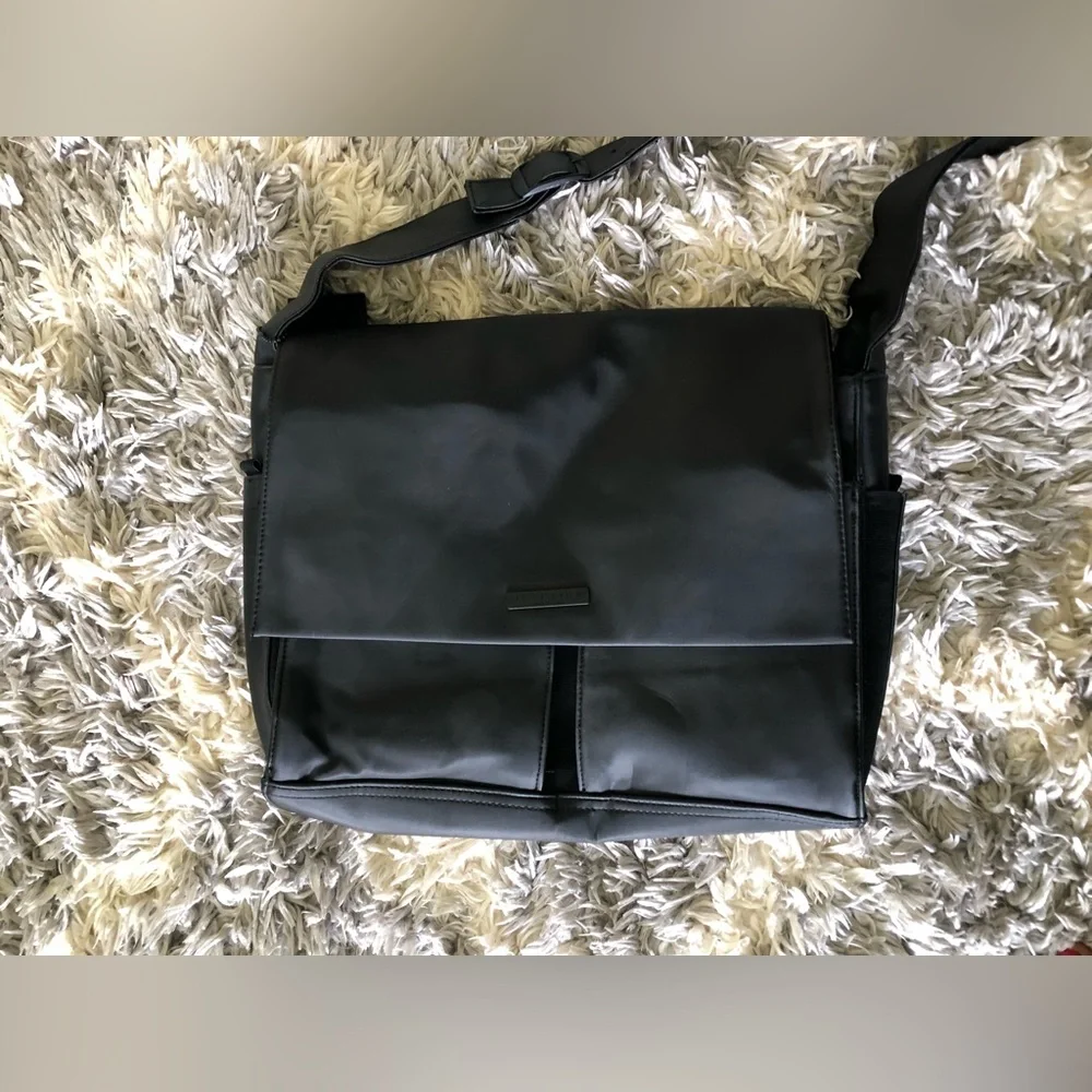 Kenneth Cole Reaction Crossbody Computer Bag with Wallets